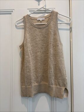 Sleeveless Knit Tank Top in Beige size xs